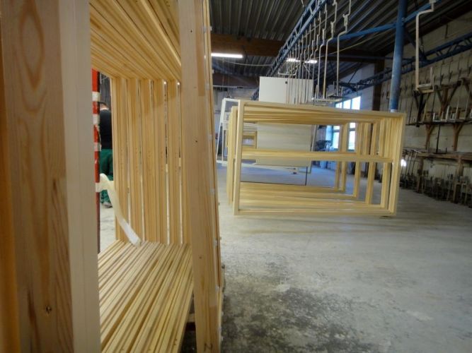 Holzfenster Produktion (6).jpg
